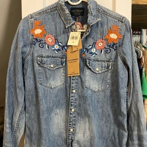 Lucky Brand Women’s distress jean shirt